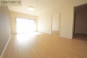 ♭.物件情報+*14階部分×南東向きで心地よい陽が入り込み家の中も快適に保てます