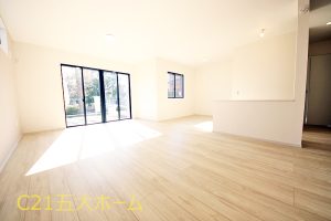 物件情報+ﾟ開放感があり、周りからの視線も気になりにくい角地☆