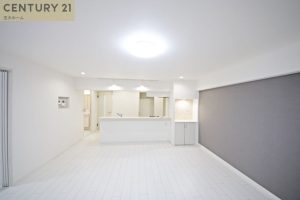 +物件情報｡*ウォークインクローゼット、パントリー新設など新しい暮らしにフィットする住空間。